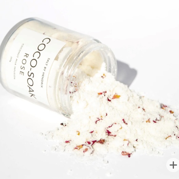 Salt by Hendrix Coco-soak rose bath salt - Picture 2 of 6